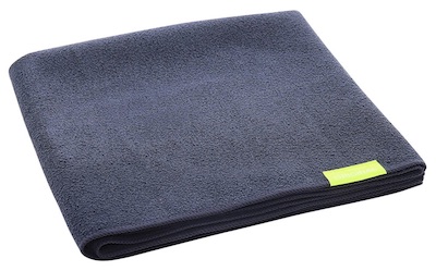 Black Aquis microfiber hair towel - best products for men with long hair